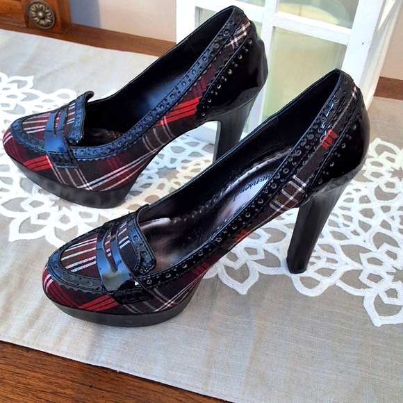 Lulu Townsend Shoes - SOLD!!!  LuLu Townsend, 7.5Medium Woman's Dress Shoes